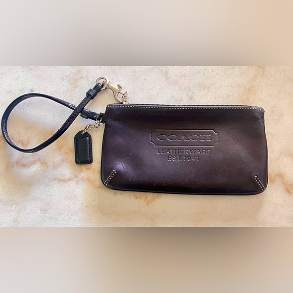 COACH LEATHERWARE LEATHER WRISTLET BLACK - Picture 1 of 12